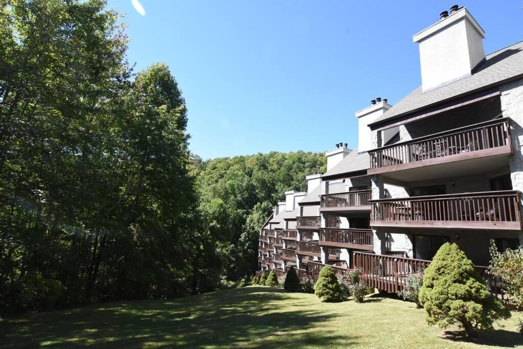 Views & Fireplace - Minutes To Gburg And Ober - Condo 蓋特林堡 外观 照片