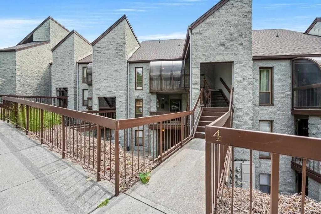 Views & Fireplace - Minutes To Gburg And Ober - Condo 蓋特林堡 外观 照片